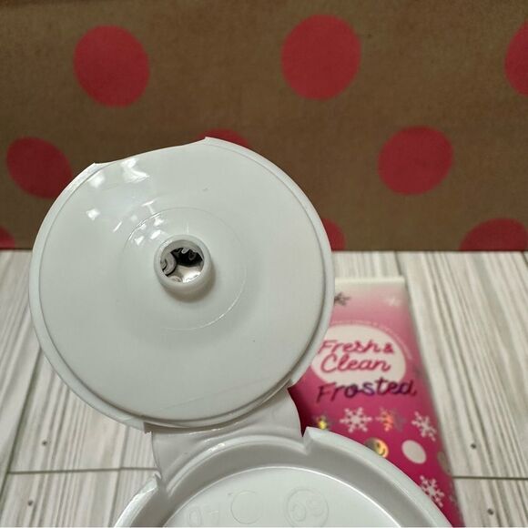 2 VICTORIA’S SECRET PINK FRESH & CLEAN FROSTED 24 HOUR MOISTURE‎ BODY CREAM 8oz - Picture 7 of 7